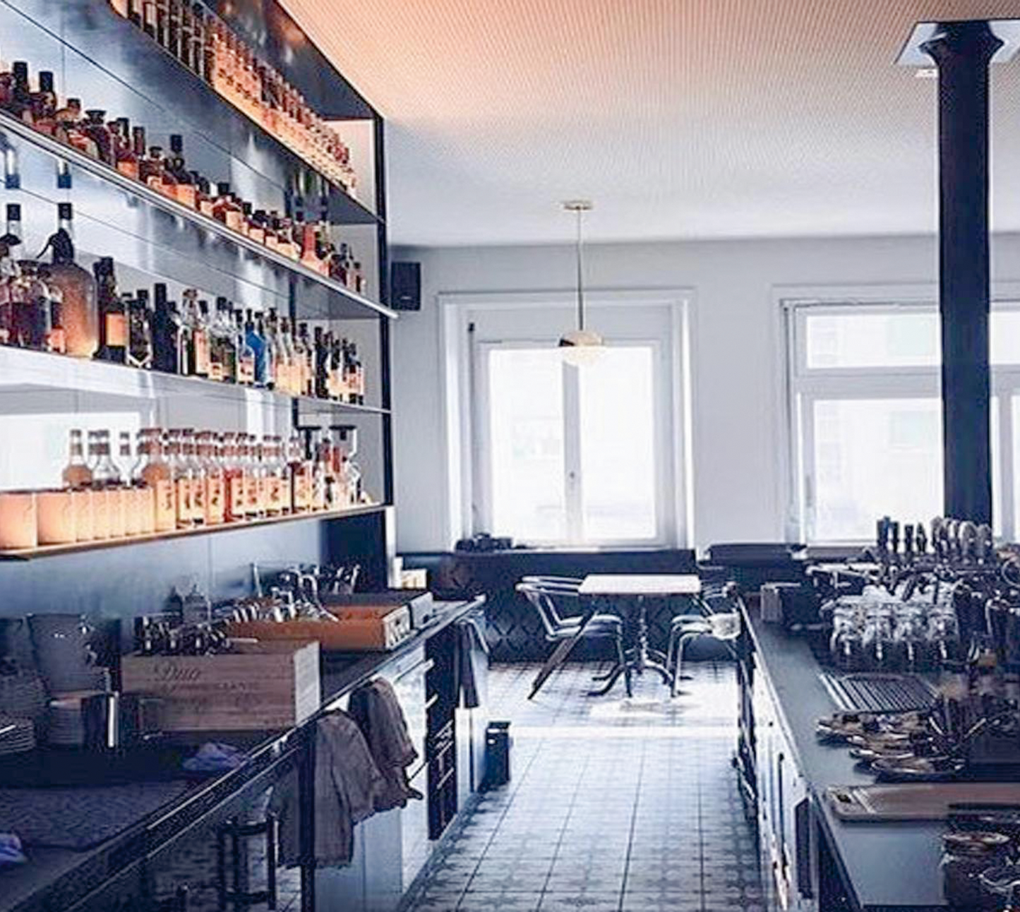 Cyclo Café und Le Cintra